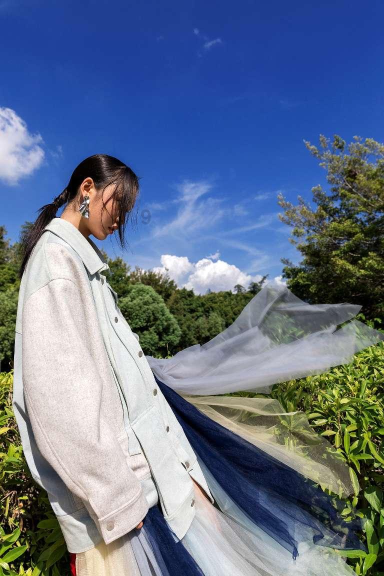 逃离破旧弃城